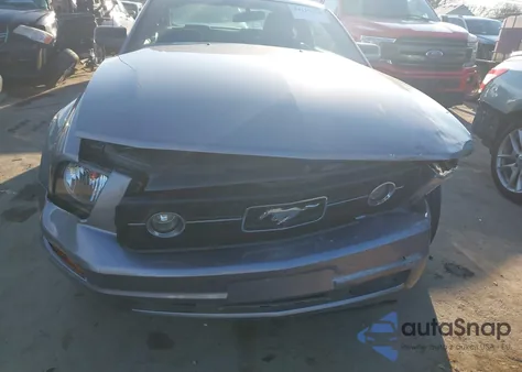 2007 Ford Mustang V6 Deluxe/V6 Premium z USA, uszkodzony, nr VIN 1ZVFT80N375288330